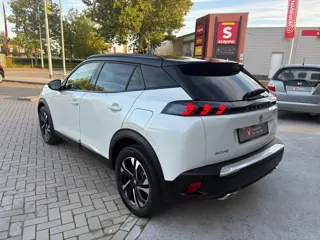Foto 13 van Peugeot 2008 1.2 PureTech GT-line