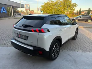 Foto 15 van Peugeot 2008 1.2 PureTech GT-line