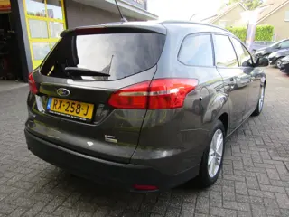 Foto 19 van Ford Focus Wagon 1.0 Lease Edition
