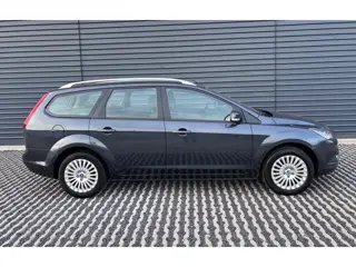 Foto 20 van Ford Focus Wagon 1.6 Titanium | Navigatie | Climate Control