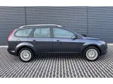 Foto 30 van Ford Focus Wagon 1.6 Titanium | Navigatie | Climate Control