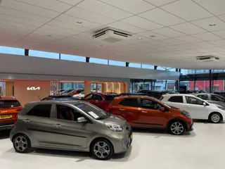 Foto 15 van Kia e-Niro Edition 64 kWh - Trekhaak - Stoel-/stuurverwarming - Keyless - Apple CarPlay/Android Auto