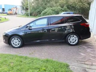 Foto 16 van Ford FOCUS Wagon 1.6 EcoBoost Edition Plus Keurige Auto! Full options!