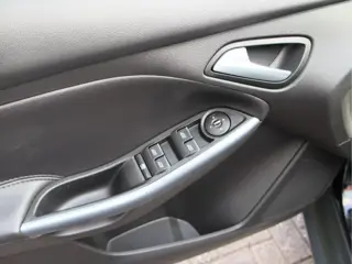 Foto 17 van Ford FOCUS Wagon 1.6 EcoBoost Edition Plus Keurige Auto! Full options!