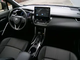 Foto 11 van Toyota Corolla Cross 1.8 High Power Hybrid Style 140 Pk Automaat Navigatie / DAB / Leer / Pano-dak /