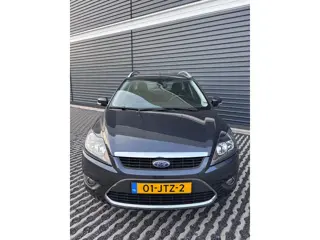 Foto 18 van Ford Focus Wagon 1.6 Titanium | Navigatie | Climate Control