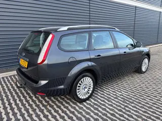 Foto 16 van Ford Focus Wagon 1.6 Titanium | Navigatie | Climate Control