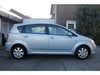 Foto 19 van Toyota Corolla Verso 1.6 VVT-i Sol / Airco / CruiseControl / Elektrische ramen