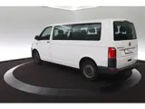 Foto 29 van Volkswagen Transporter Kombi 2.0 TDI L2H1 9P -Motor defect-