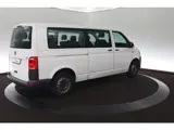 Foto 27 van Volkswagen Transporter Kombi 2.0 TDI L2H1 9P -Motor defect-