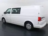 Foto 23 van Volkswagen Transporter 2.0 TDI L2H1 30 DC Highline | 110 pk | Trekhaak | Airco | Cruise control | Na