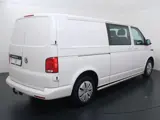 Foto 24 van Volkswagen Transporter 2.0 TDI L2H1 30 DC Highline | 110 pk | Trekhaak | Airco | Cruise control | Na