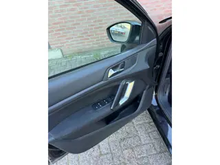 Foto 16 van Peugeot 308 SW 1.6 BlueHDI Blue Lease Pack