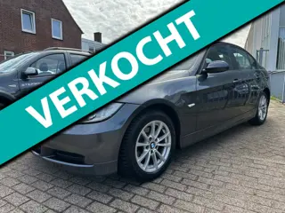 BMW 3-serie 318i High Executive * AUTOMAAT * NETTE AUTO *