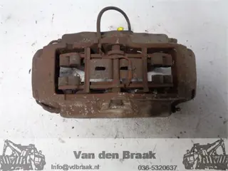 Volkswagen Touareg 5.0 V10 TDi 2003-2010 Remklauw links voor