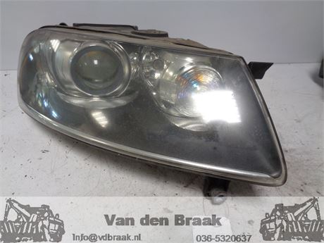 Volkswagen Touareg 2003-2006 Koplamp rechts