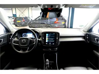 Foto 18 van Volvo XC40 1.5 T4 Recharge 155kW/211pk DCT7 Inscription PANORAMADAK + EL.TREKHAAK + ADAPT.CRUISE + P