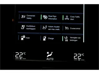 Foto 20 van Volvo XC40 1.5 T4 Recharge 155kW/211pk DCT7 Inscription PANORAMADAK + EL.TREKHAAK + ADAPT.CRUISE + P
