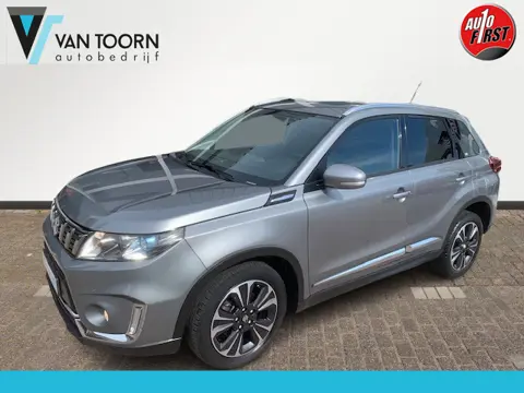 Suzuki Vitara 1.4 Boosterjet Stijl. Automaat , panoramadak, achteruitrijcamera.