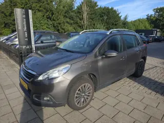 Foto 12 van Peugeot 2008 1.2 PureTech Active (bj 2014)