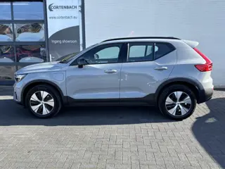Foto 10 van Volvo XC40 1.5 T4 Plug-in hybrid Plus Dark | Zwenkbare trekhaak | Adaptieve cruise | Harman Kardon |