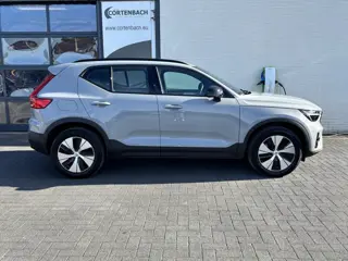 Foto 13 van Volvo XC40 1.5 T4 Plug-in hybrid Plus Dark | Zwenkbare trekhaak | Adaptieve cruise | Harman Kardon |