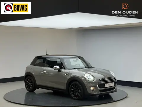 MINI 3-Deurs 1.5 Cooper Business | 17'' lm velgen |  Key less entry | Stoel verw | Clima
