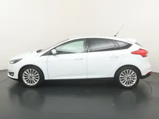 Foto 20 van Ford Focus 125PK Titanium Edition 5DRS | Trekhaak | Privacy glass | 17-inch | All seasonsbanden |