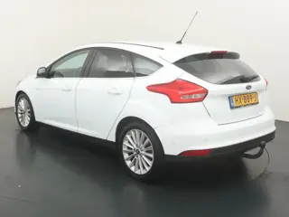 Foto 19 van Ford Focus 125PK Titanium Edition 5DRS | Trekhaak | Privacy glass | 17-inch | All seasonsbanden |