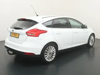 Foto 17 van Ford Focus 125PK Titanium Edition 5DRS | Trekhaak | Privacy glass | 17-inch | All seasonsbanden |