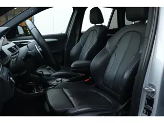 Foto 11 van BMW X1 sDrive20i M Sport / Head-up / Pano