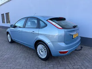 Foto 12 van Ford Focus 1.8 Limited - Lederen Interieur - Trekhaak
