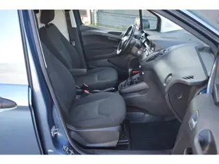 Foto 15 van Ford Transit Courier 1.5 TDCI Euro 6 Trend Duratorq S&S Airco Schuifdeur Trekhaak