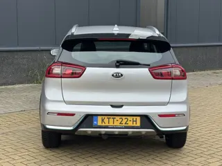 Foto 18 van Kia Niro 1.6 GDi PHEV DynamicLine Aut (bj 2019)