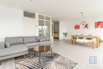 Woning aan de Zuidplein te Rotterdam