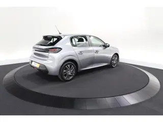 Foto 17 van Peugeot 208 PureTech 75 Active Pack | Navigatie | Parkeersensoren | Apple Carplay | Allseason Banden