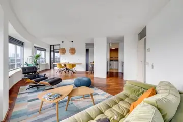 Woning aan de Cargadoorskade te Rotterdam