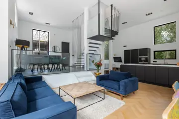 Woning aan de Drontermeerpad te Amsterdam