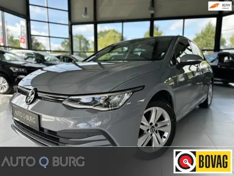 Volkswagen Golf 1.0 eTSI Life | Adaptive Cruise | Navi | LMV | PDC | LED | Climate | Dealer Onderhou