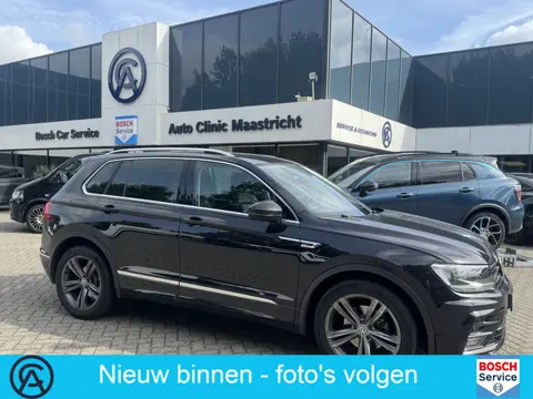 Volkswagen Tiguan 1.5 TSI ACT R-Line 150pk | Leer | elektr. Klep | Navi |