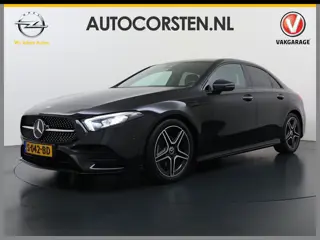 Mercedes-Benz A-Klasse Sedan 180 Automaat AMG Line Night Premium Stoelverwarming Camera Apple Carpla