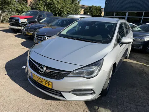 Opel Astra Sports Tourer 1.2 Business Edition MOTORSCHADE