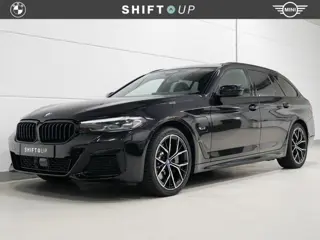 BMW 5 Serie Touring 530e xDrive M-Sport | Panoramadak | Adapt. Cruise Control