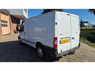 Foto 15 van Ford Transit 260S 2.2 TDCI Ambiente nieuwe apk