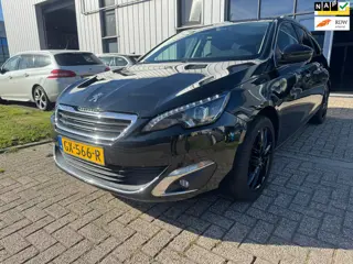 Foto 11 van Peugeot 308 SW 1.2 PureTech Blue Lease Premium