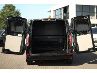 Foto 20 van Ford E-Transit Custom 320 L2H1 Limited DC | 71 kWh | 160kW/218pk | Pro Power | Trekgewicht 2300kg |