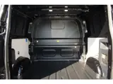 Foto 26 van Ford E-Transit Custom 320 L2H1 Limited DC | 71 kWh | 160kW/218pk | Pro Power | Trekgewicht 2300kg |