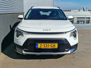 Foto 12 van Kia Niro 1.6 GDi Hybrid DynamicLine 1e eign. Nederlandse auto, Navigatie, Achteruitrijcamera, Parkee