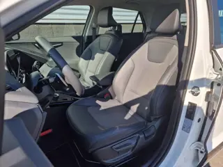 Foto 20 van Kia Niro 1.6 GDi Hybrid DynamicLine 1e eign. Nederlandse auto, Navigatie, Achteruitrijcamera, Parkee