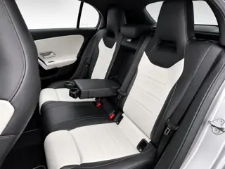 Foto 20 van Mercedes-Benz A-klasse 250|AMG Premium paint|PANO |2Tone-Leer|Camera|Burmester-Audio|SfeerLicht | Pr